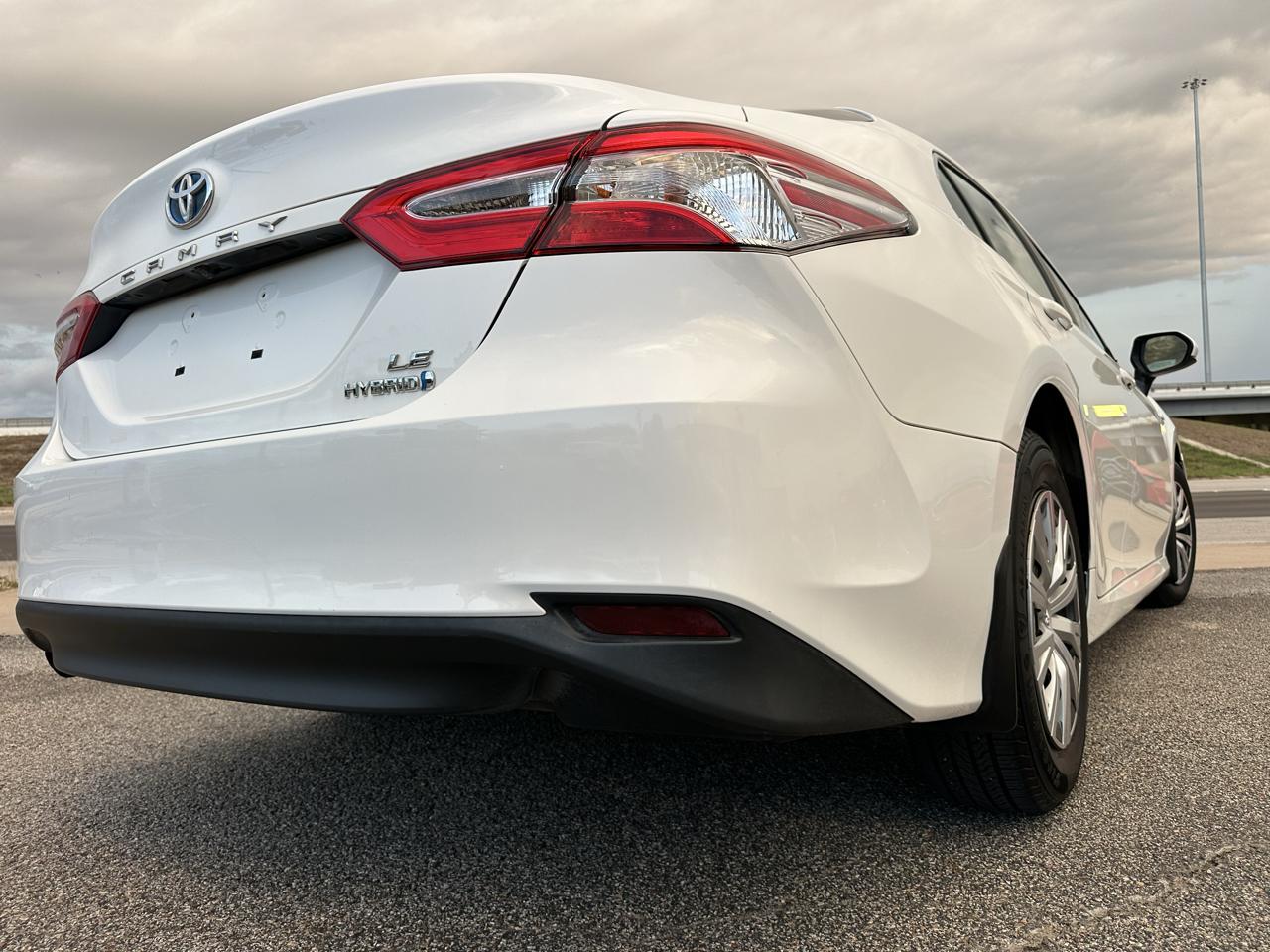 Toyota Camry Hybrid LE 2020