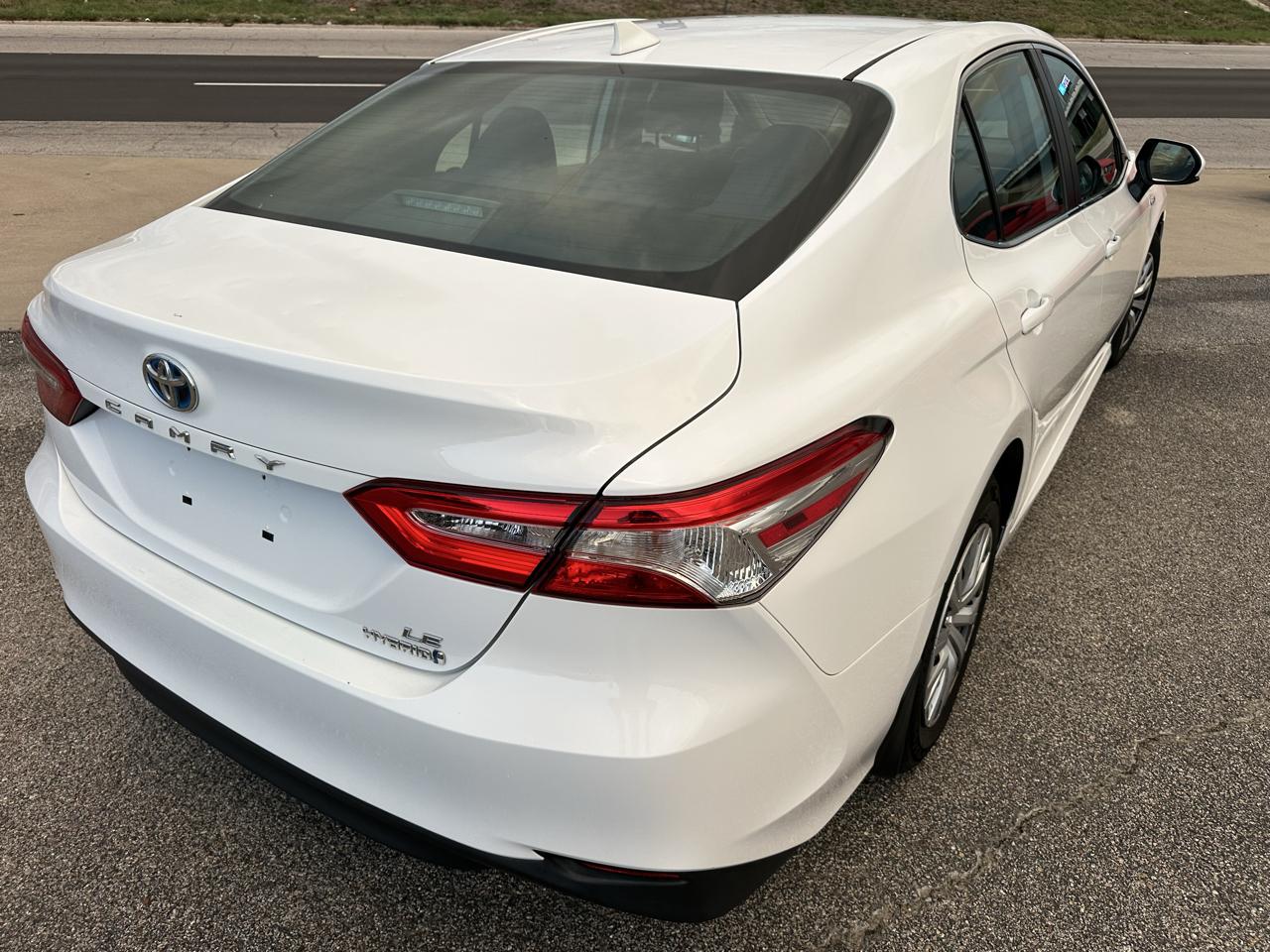 Toyota Camry Hybrid LE 2020