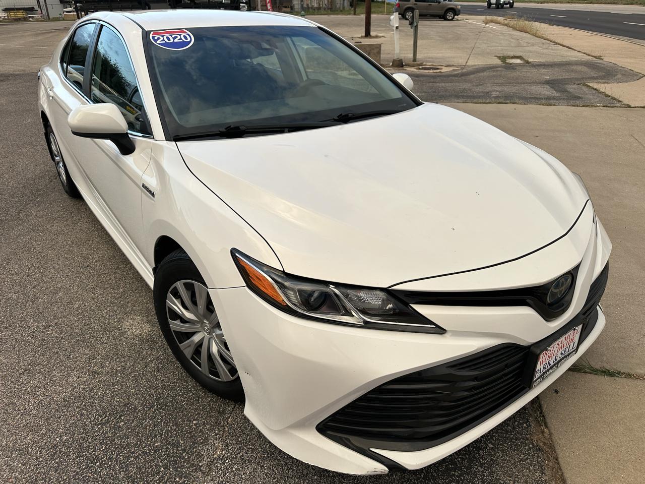 Toyota Camry Hybrid LE 2020