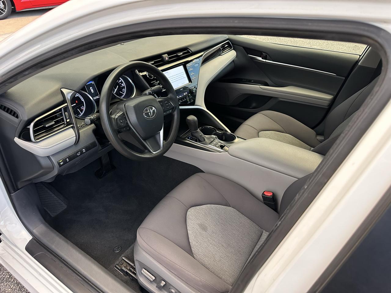 Toyota Camry Hybrid LE 2020