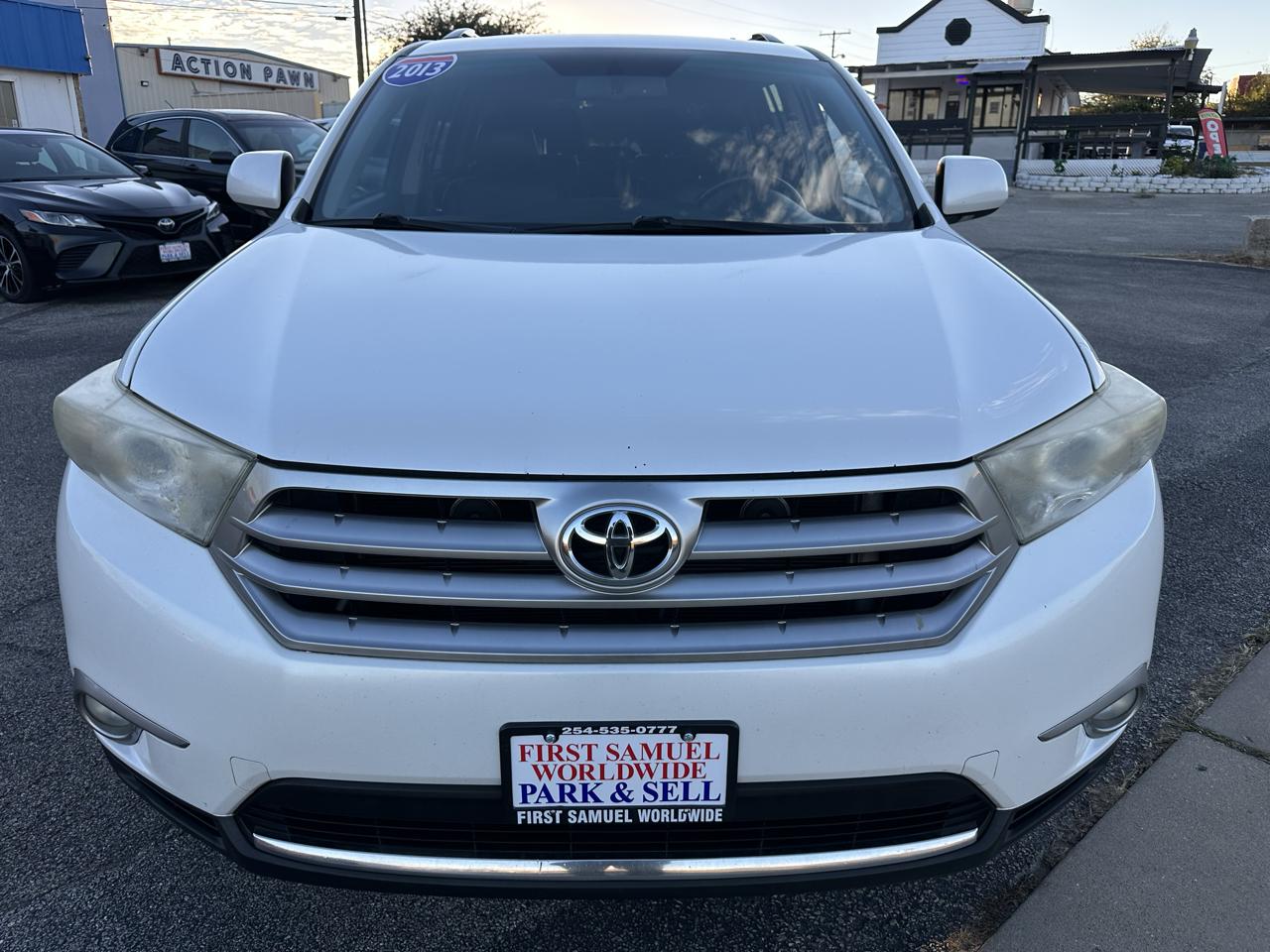 Toyota Highlander Limited 2WD 2013