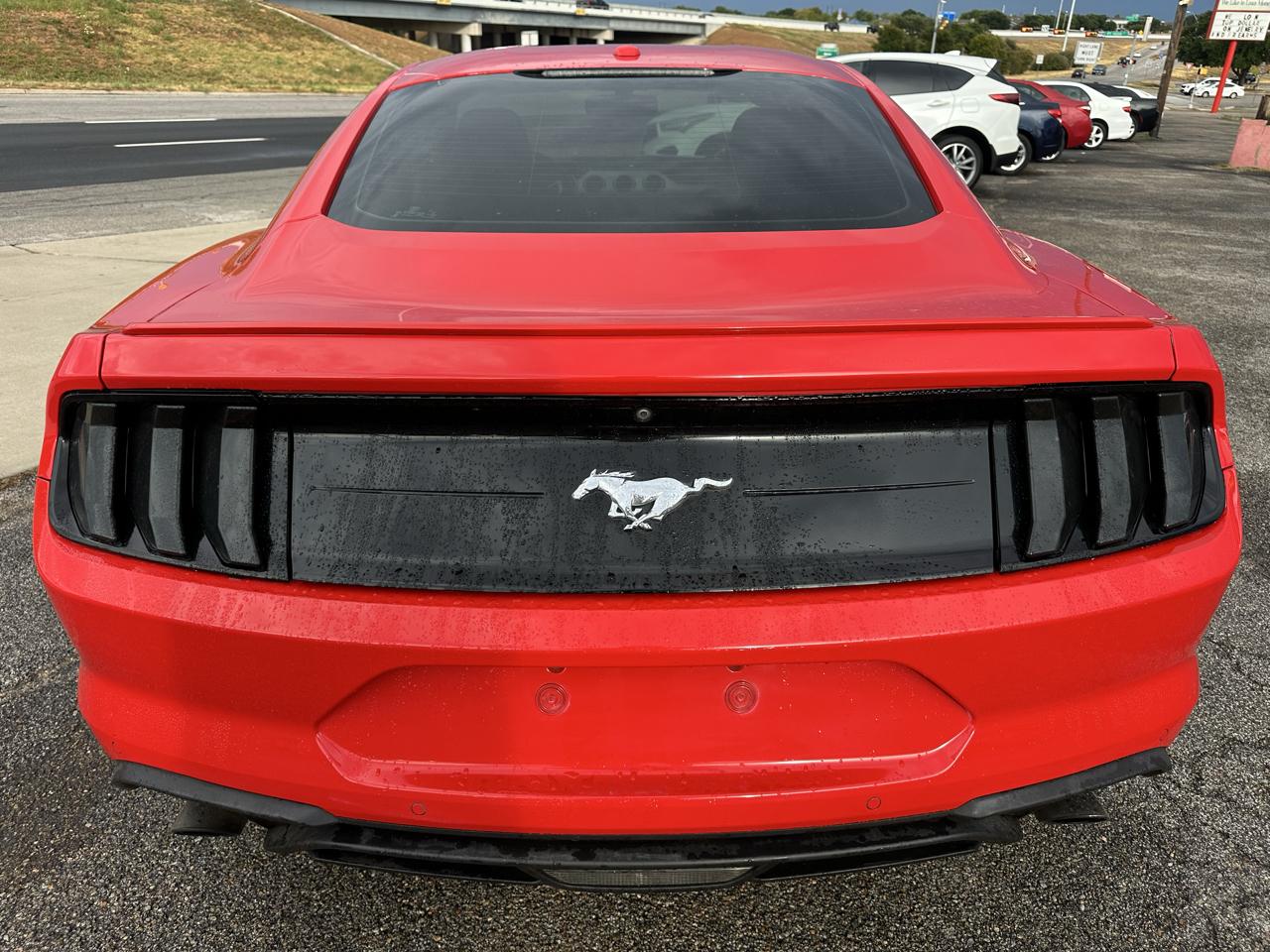 Ford Mustang EcoBoost Coupe 2020