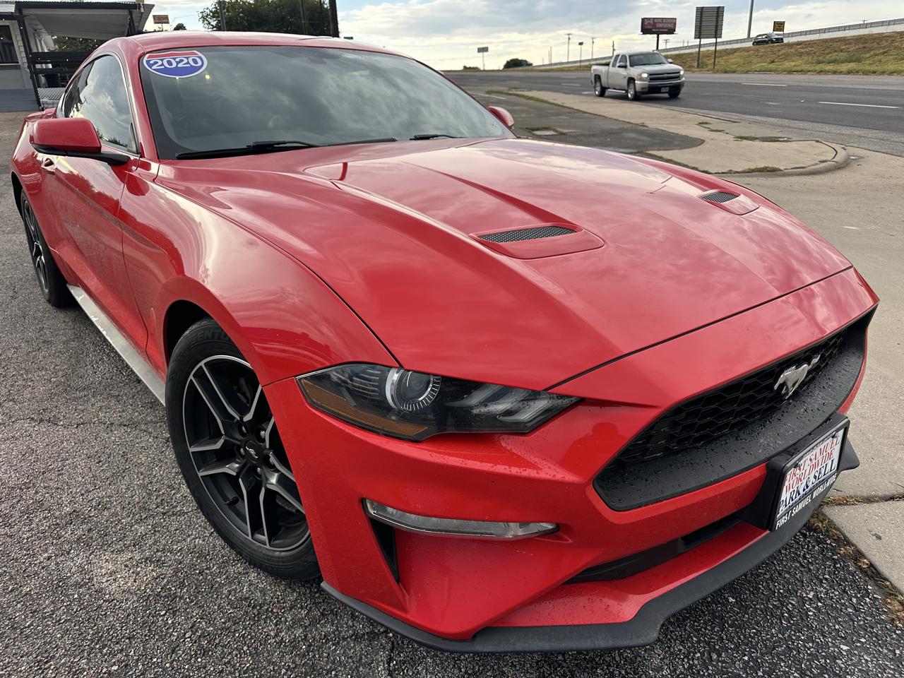 Ford Mustang EcoBoost Coupe 2020