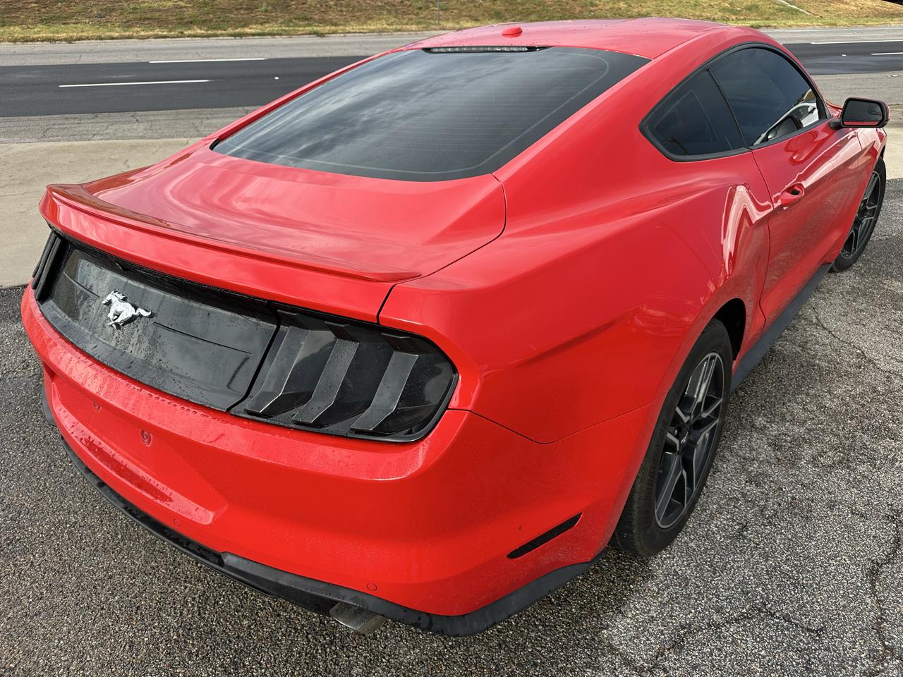 Ford Mustang EcoBoost Coupe 2020