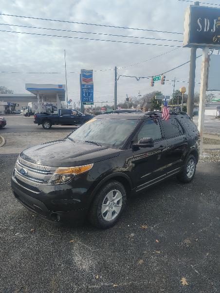 Ford Explorer Base FWD 2012