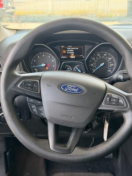 2018 Ford Focus SE - Photo 11