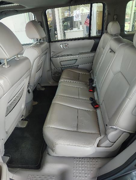 Honda Pilot EX-L 2WD 5-Spd AT with Navigation 2011