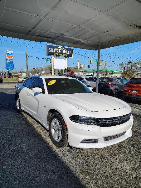 Dodge Charger SE 2016