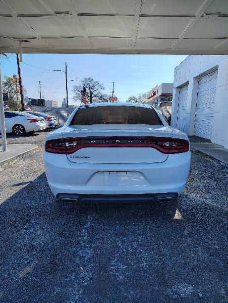 Dodge Charger SE 2016