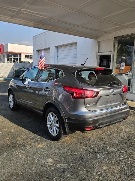Nissan Rogue Sport S 2018
