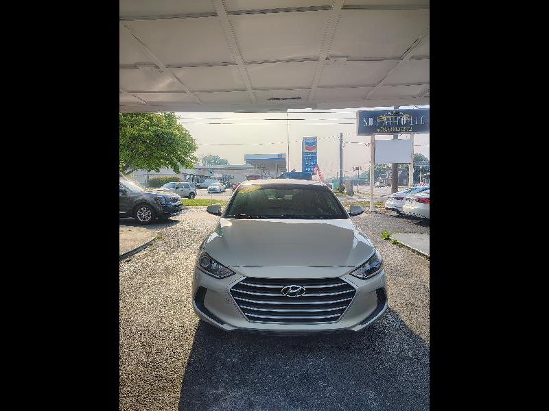 Hyundai Elantra SE 6AT 2017