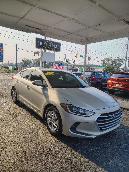 Hyundai Elantra SE 6AT 2017