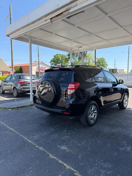 Toyota RAV4 Base I4 4WD 2012