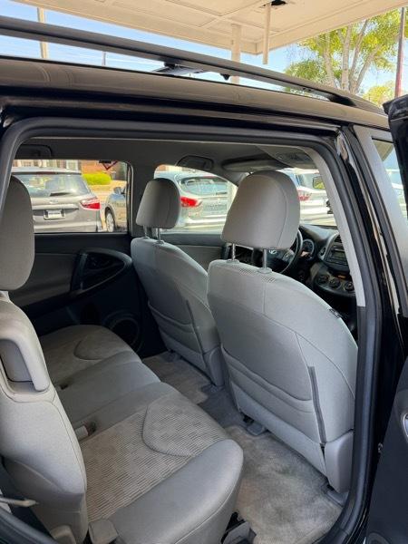 Toyota RAV4 Base I4 4WD 2012