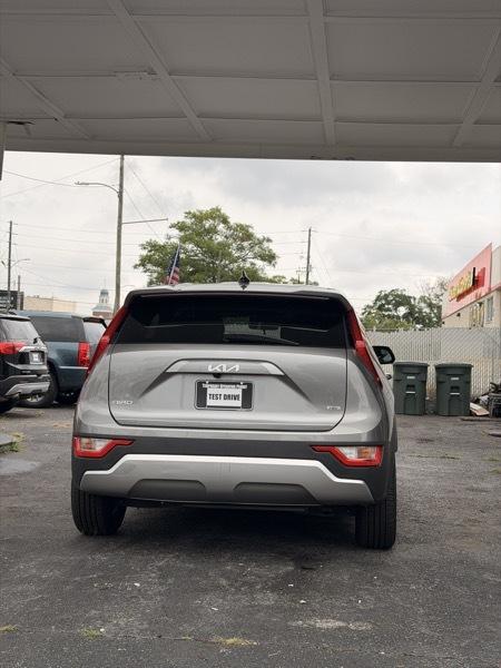 Kia Niro LX 2023