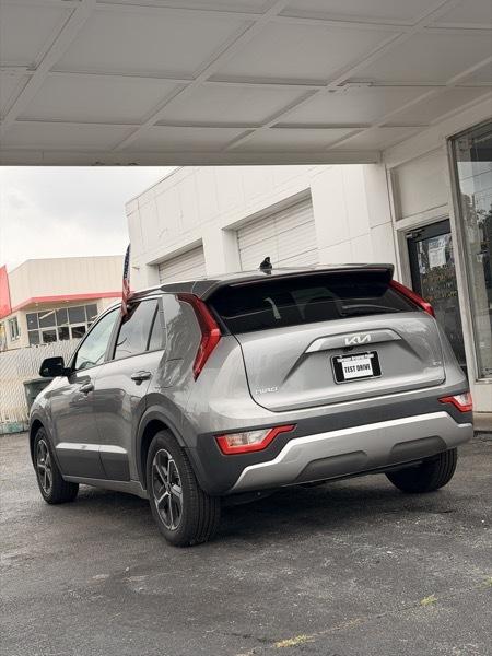 Kia Niro LX 2023