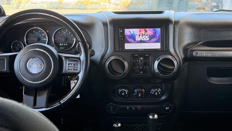 Jeep Wrangler Unlimited Sport 4WD 2014