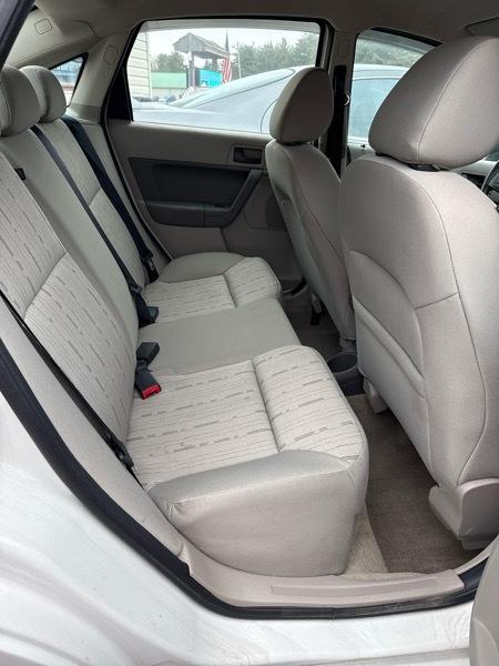 Ford Focus SE Sedan 2010