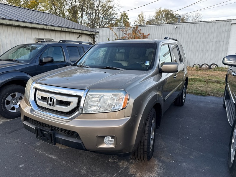 2010 Honda Pilot Touring 4WD 5-Spd AT with DVD