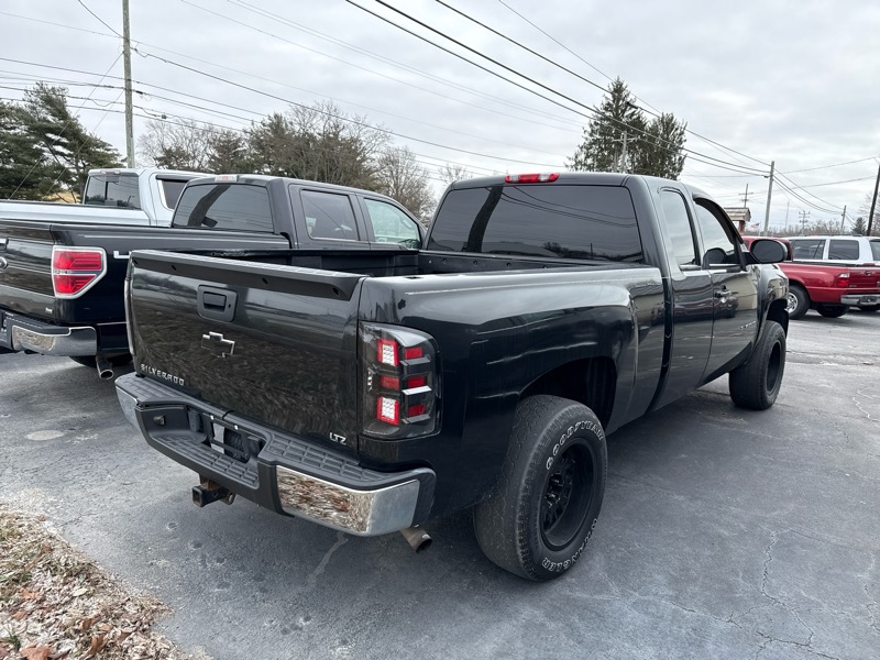 Chevrolet Silverado 1500 LTZ Ext. Cab Long Box 4WD 2009
