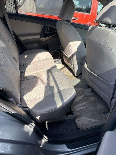 Toyota RAV4 Base I4 4WD 2011