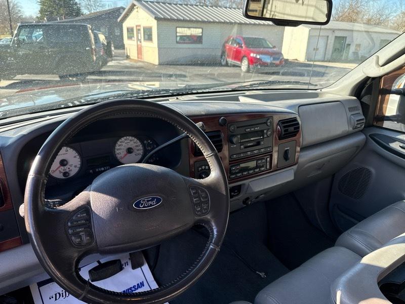 Ford F-350 SD XL Crew Cab 4WD DRW 2006