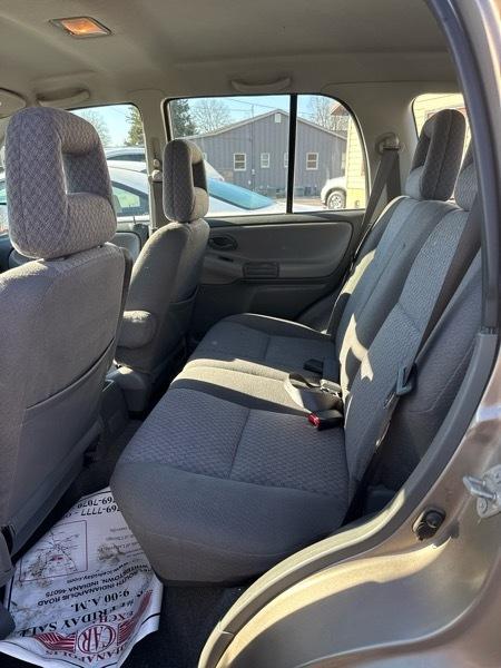 Chevrolet Tracker 4-Door 4WD 2003