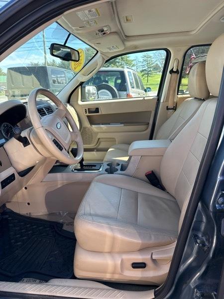 Ford Escape XLT FWD 2011