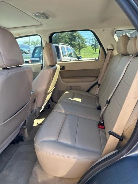 Ford Escape XLT FWD 2011