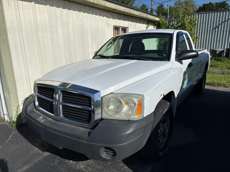 2005 Dodge Dakota ST Club Cab's photo