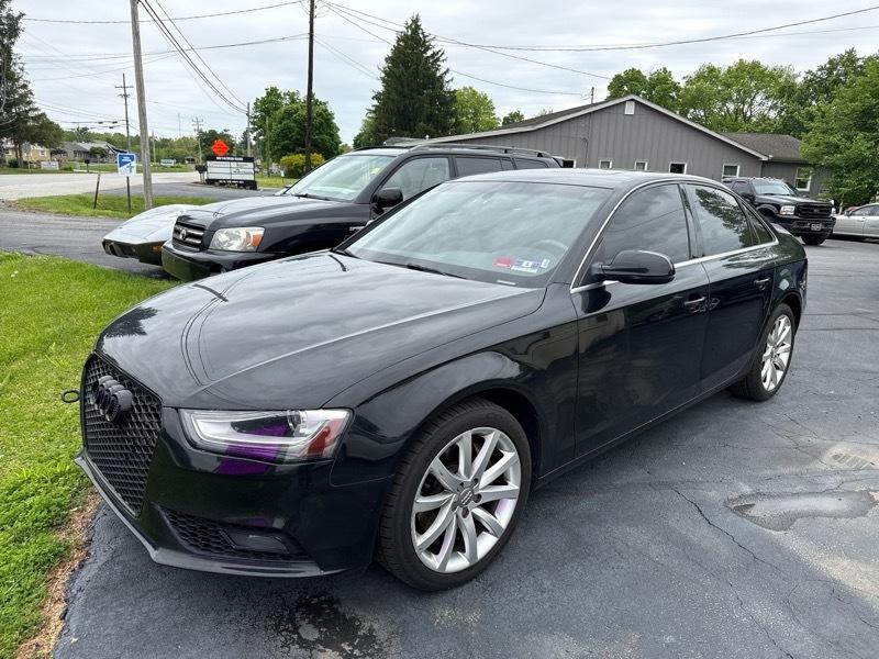 Audi A4 2.0T Sedan quattro Tiptronic 2013