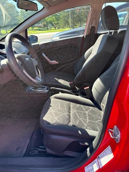 Ford FIESTA SE  2012