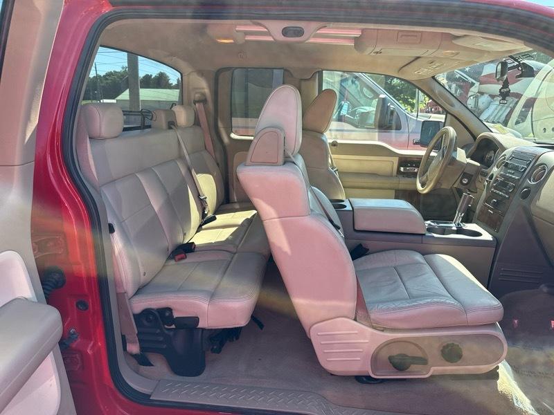 Ford F-150 Lariat SuperCab 5.5-ft Box 2WD 2004