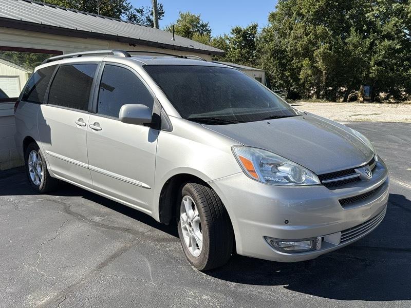 2004 Toyota Sienna XLE