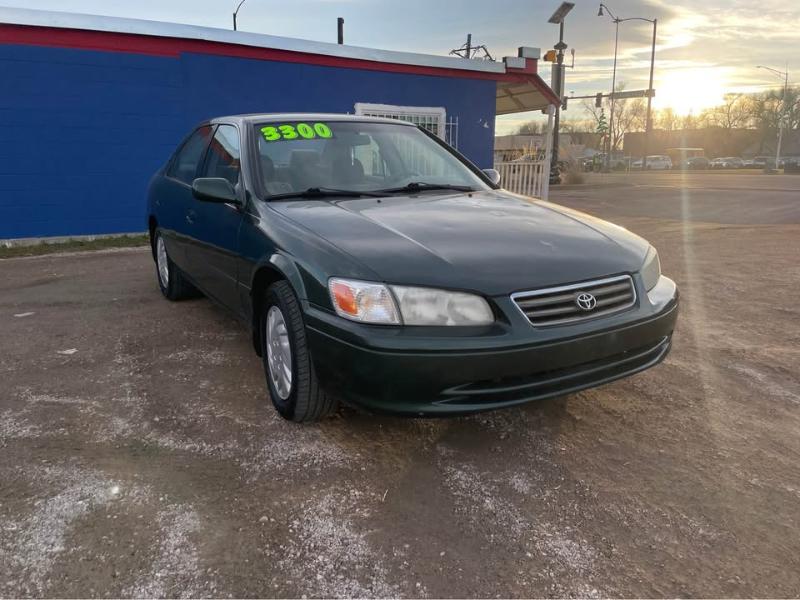 Toyota Camry CE 2000