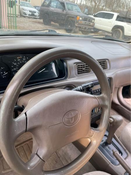 Toyota Camry CE 2000