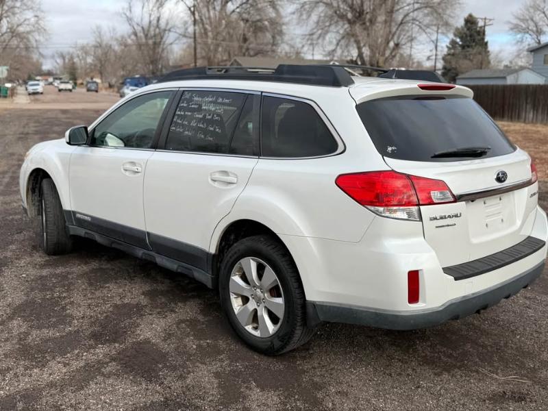 Subaru Outback 2.5i Limited 2011