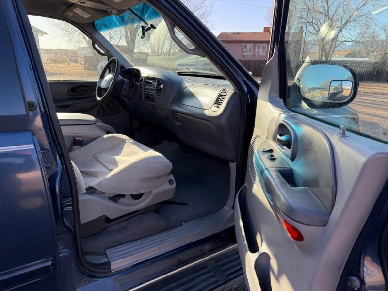 Ford F-150 XLT SuperCrew Short Bed 4WD 2002