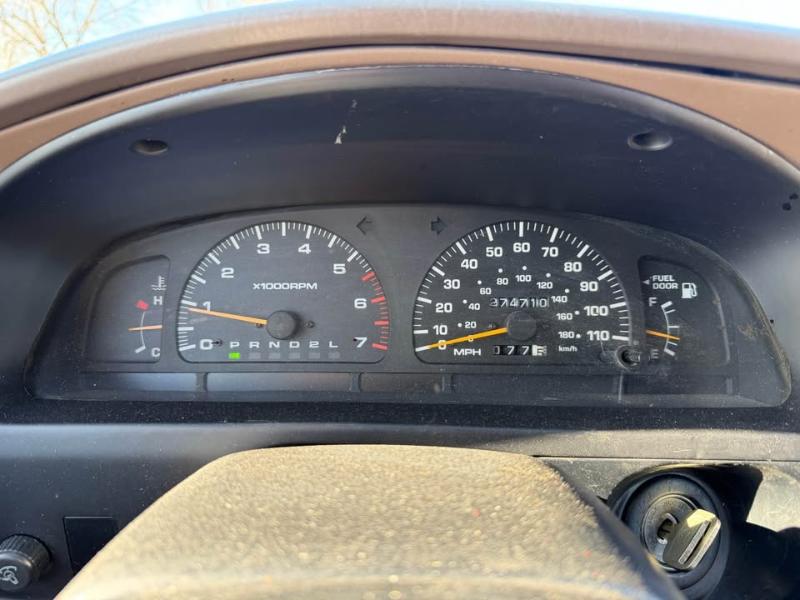 Toyota 4Runner SR5 2WD 1998