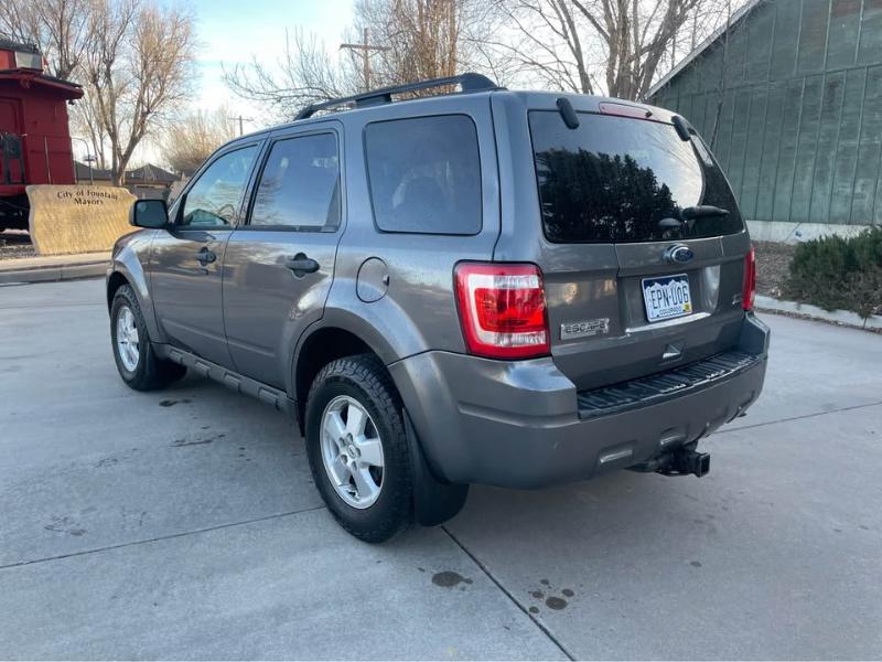 Ford Escape XLT 4WD 2012