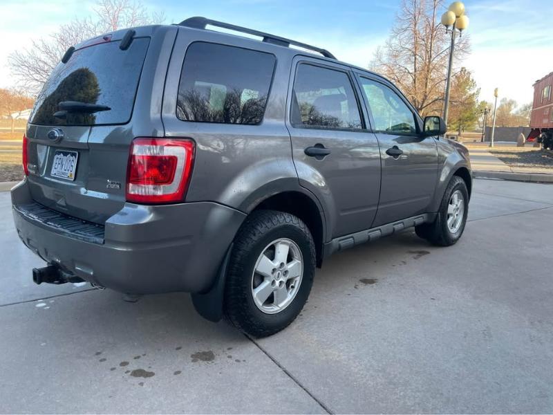 Ford Escape XLT 4WD 2012