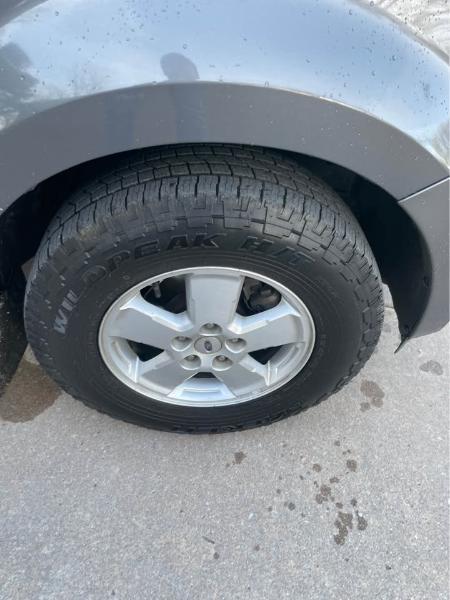 Ford Escape XLT 4WD 2012