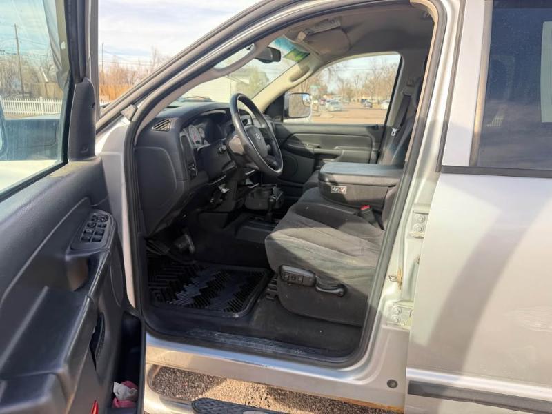 Dodge Ram 2500 ST Quad Cab 4WD 2004