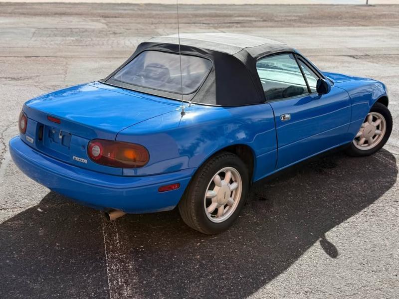 Mazda MX-5 Miata Base 1990