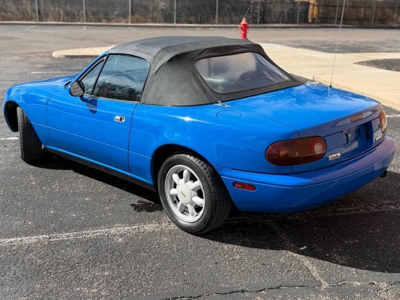 Mazda MX-5 Miata Base 1990