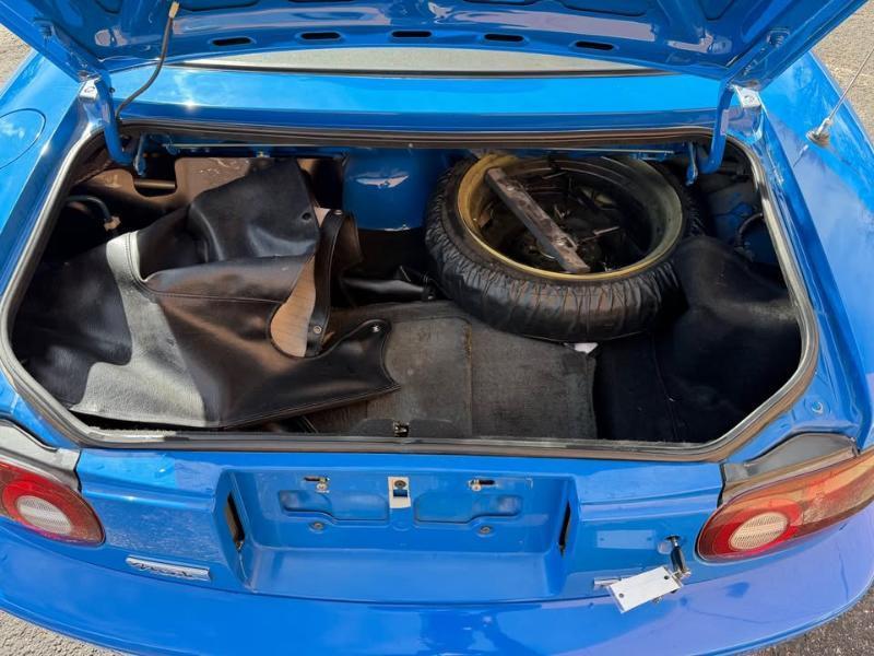 Mazda MX-5 Miata Base 1990