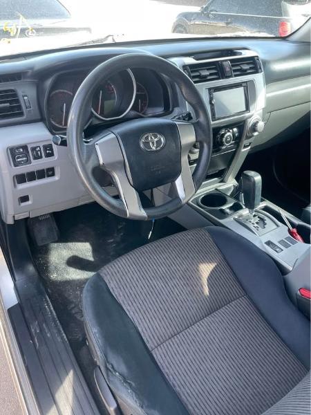 Toyota 4Runner SR5 4WD 2011