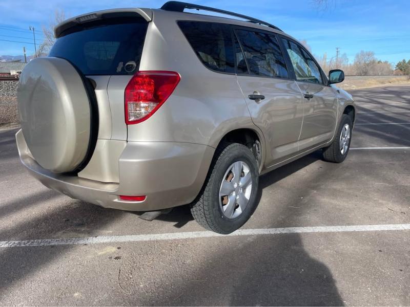 Toyota RAV4 Base I4 2WD 2007