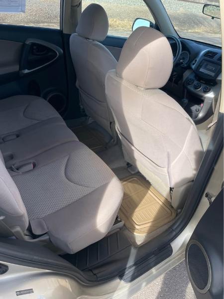 Toyota RAV4 Base I4 2WD 2007