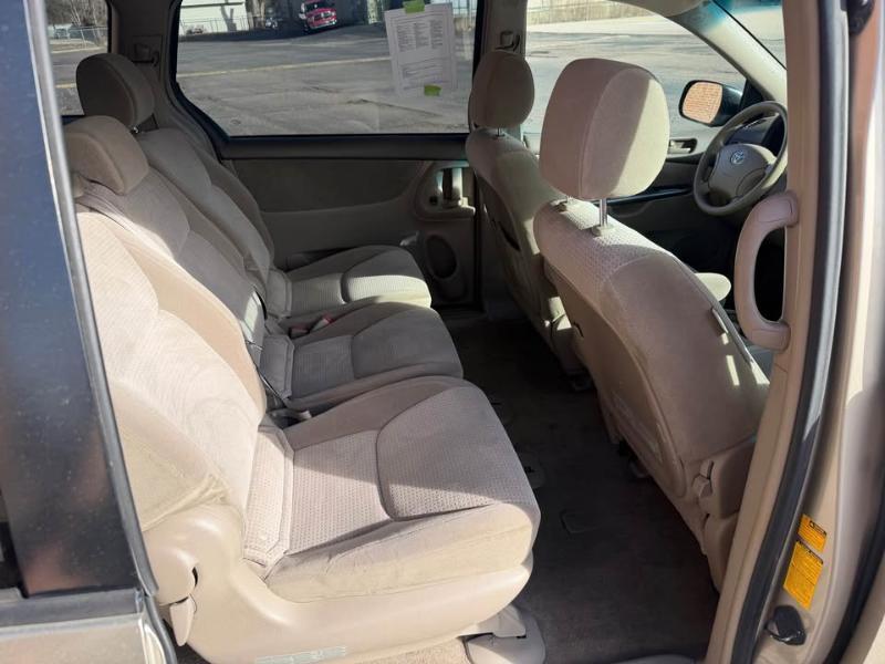 Toyota Sienna CE FWD 7-Passenger 2008